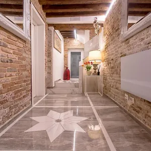 Capatron 2*, Venetië Italië